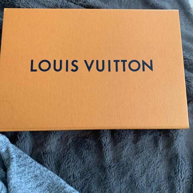 LOUIS VUITTON(ルイヴィトン)のルイ ヴィトン  マフラー 早い者勝ち！ レディースのファッション小物(マフラー/ショール)の商品写真