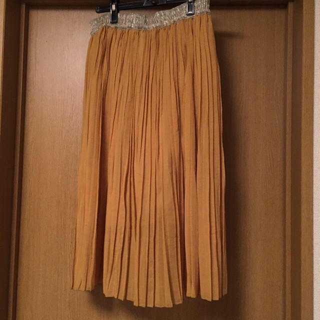 BABYLONE(バビロン)のshimo様専用BABYLONE/イエロープリーツスカート レディースのスカート(ロングスカート)の商品写真