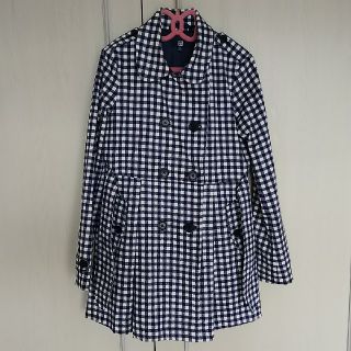 ユニクロ(UNIQLO)の女児 140cm 春物 紺色ギンガムチェックトレンチコート (コート)