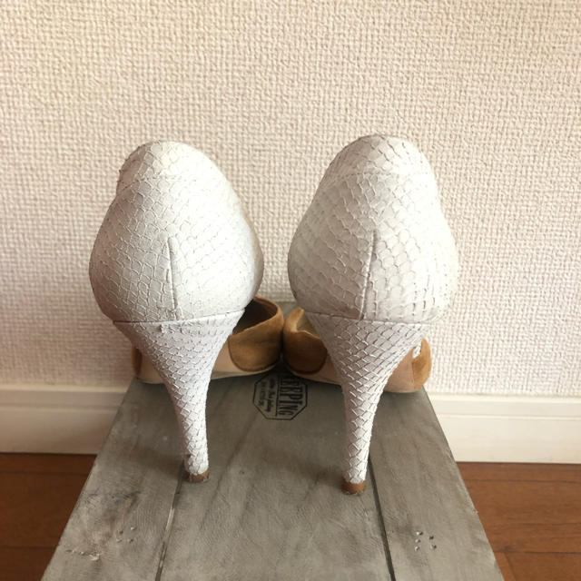 PAPILLONNER(パピヨネ)のパピヨネ studio rosanna 春夏パンプス レディースの靴/シューズ(ハイヒール/パンプス)の商品写真