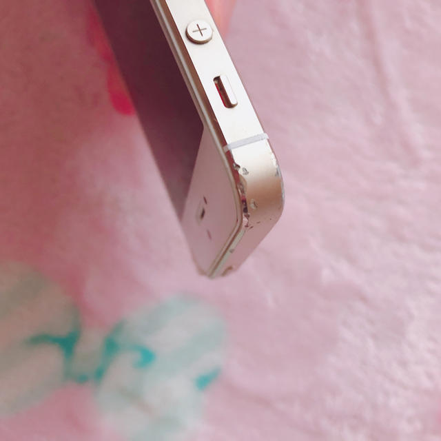 iPhone(アイフォーン)のiPhone5s 32GB au スマホ/家電/カメラのスマートフォン/携帯電話(スマートフォン本体)の商品写真