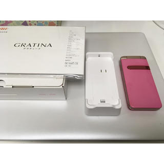 エーユー(au)のau GRATINA　KYY06 ピンク ガラケー 3G 新品同様(携帯電話本体)