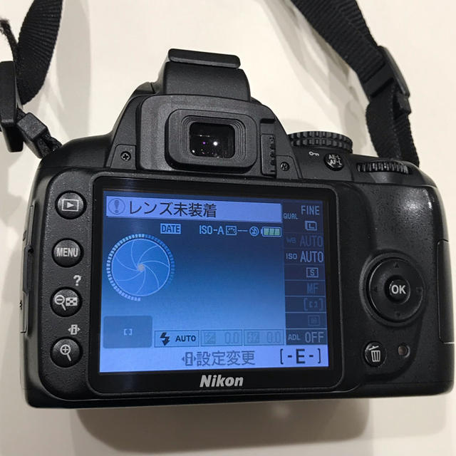 Nikon(ニコン)のNikon D3000ボディ スマホ/家電/カメラのカメラ(デジタル一眼)の商品写真