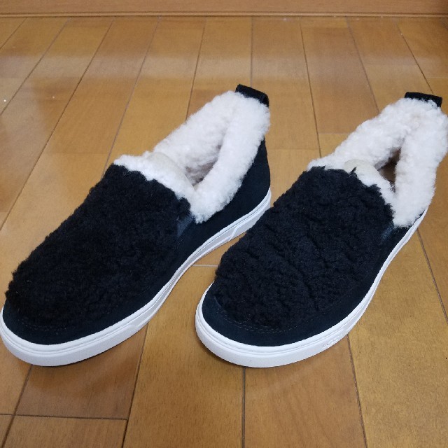 UGG(アグ)の【新春セール】【入手困難完売モデル】 UGG Mika Slip-on/emmi レディースの靴/シューズ(スリッポン/モカシン)の商品写真