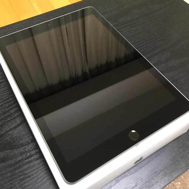 PC/タブレットiPad 9.7インチ32GB Wi-Fiモデル 第6世代 2018年春モデル