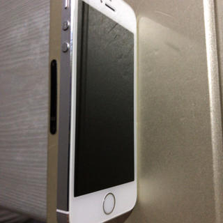 アップル(Apple)のDoCoMo iPhone5s 16G SIMフリー(スマートフォン本体)