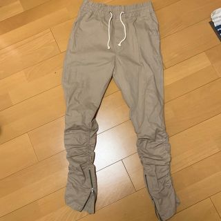 フィアオブゴッド(FEAR OF GOD)のH&Mサイドジップギャザージョガーパンツ！(その他)