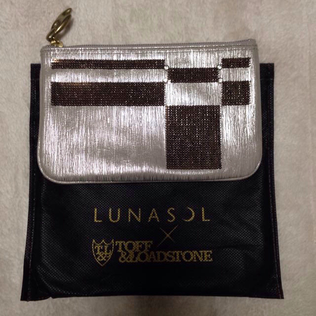 LUNASOL(ルナソル)のLUNASOL T&Lコラボ ポーチ レディースのファッション小物(ポーチ)の商品写真