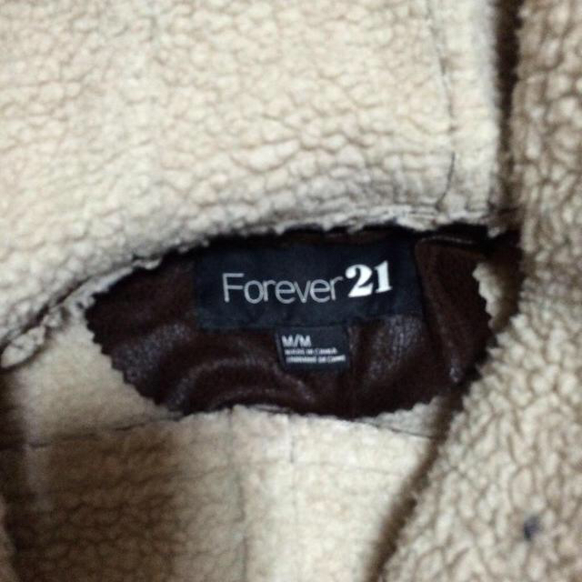 FOREVER 21(フォーエバートゥエンティーワン)のFOREVERムートンコート レディースのジャケット/アウター(毛皮/ファーコート)の商品写真