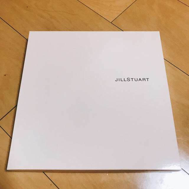 JILLSTUART(ジルスチュアート)の新品 JILLSTUART アクセントプレート 23cm ジルスチュアート お皿 インテリア/住まい/日用品のキッチン/食器(食器)の商品写真