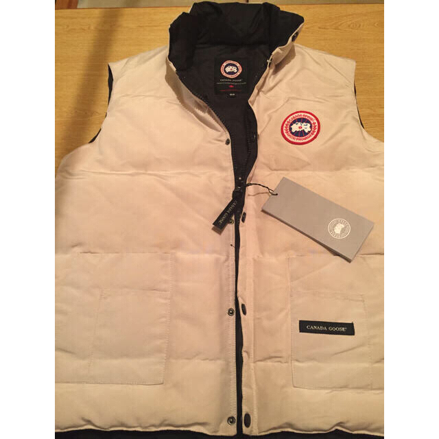 CANADA GOOSE - カナダグース ダウン ベスト(保存袋付き)(送料込 CANADA GOOSE - カナダグース ダウン ベスト(保存袋付き)(送料込