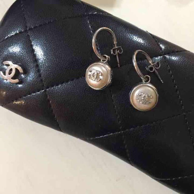 CHANEL パールピアス