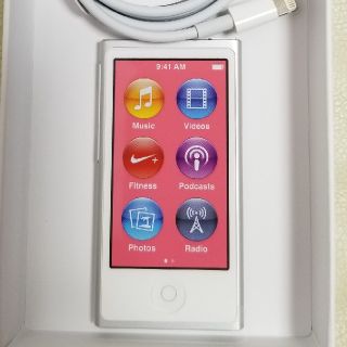 アップル(Apple)の☆新品未使用☆ipod nano  第7世代　シルバー(ポータブルプレーヤー)