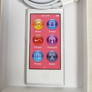 アップル(Apple)の☆新品未使用☆ipod nano  第7世代　シルバー(ポータブルプレーヤー)