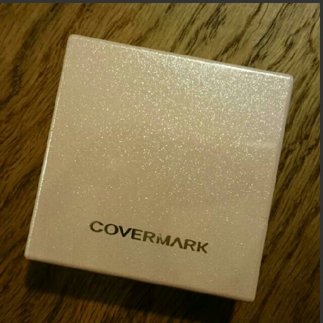 COVERMARK(カバーマーク)のカバーマーク
ライトアップパウダー01 コスメ/美容のベースメイク/化粧品(その他)の商品写真