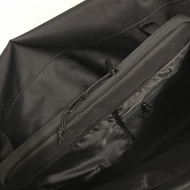 FUCT(ファクト)の【週末セール】新品 タグ付き FUCT  メッセンジャー メンズのバッグ(メッセンジャーバッグ)の商品写真