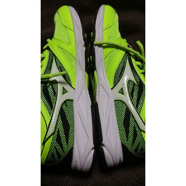 MIZUNO(ミズノ)のミズノ SPEED STUDS K1GC193945(yellow) キッズ/ベビー/マタニティのキッズ靴/シューズ(15cm~)(スニーカー)の商品写真