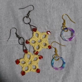 ハンドメイド ピアス２組(ピアス)