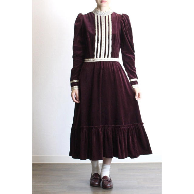 GUNNE SAX(ガニーサックス)のガニーサックス スタンドカラーベロアワンピース GW限定値下げ中✳︎ レディースのワンピース(ロングワンピース/マキシワンピース)の商品写真