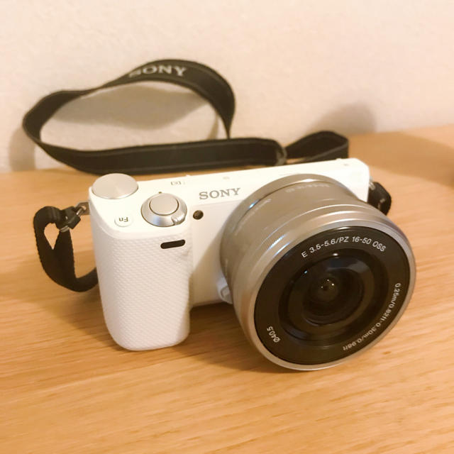 カメラ☆美品☆自撮り wi-fiミラーレス一眼 SONY NEX-5R