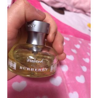 バーバリー(BURBERRY)の♡BURBERRY ウィークエンドフォーウーマン オードパルファム♡(ユニセックス)