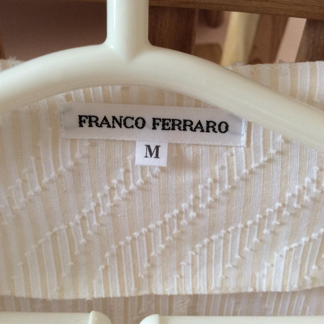 FRANCO FERRARO(フランコフェラーロ)のFRANCO FERAROライトベージュ春夏用ドレスガウン レディースのルームウェア/パジャマ(ルームウェア)の商品写真