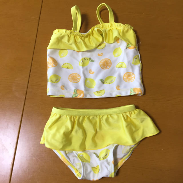 アカチャンホンポ(アカチャンホンポ)のアカチャンホンポ水着 90cm キッズ/ベビー/マタニティのキッズ服女の子用(90cm~)(水着)の商品写真