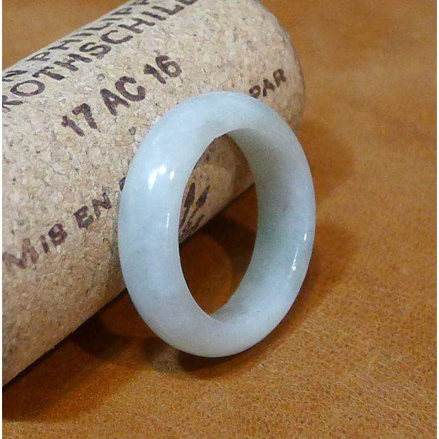 J507　ヒスイ　翡翠　リング　指輪　13号　ミャンマー　ジェイド　ジェダイト レディースのアクセサリー(リング(指輪))の商品写真