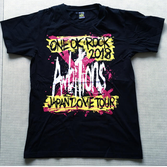 ONE OK ROCK(ワンオクロック)のONE OK ROCK 2018 ドーム ツアー グッズ Tシャツ ラバーバンド エンタメ/ホビーのタレントグッズ(ミュージシャン)の商品写真