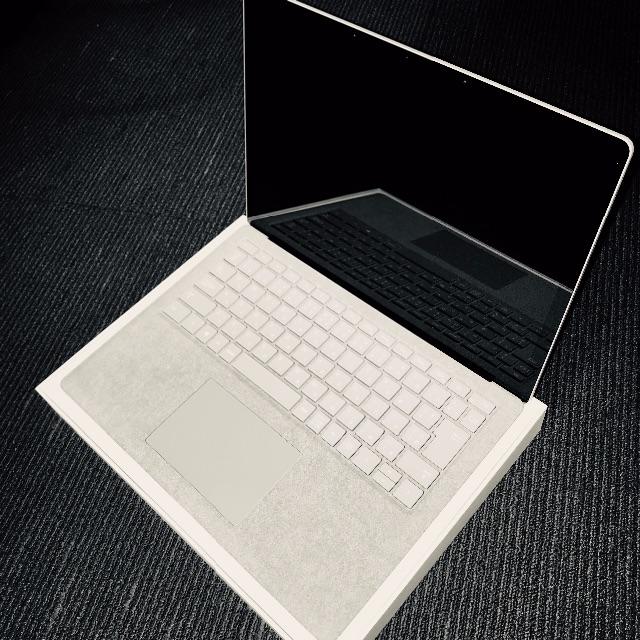 Microsoft(マイクロソフト)のSurface Laptop i5 128GB FSU-00024 スマホ/家電/カメラのPC/タブレット(ノートPC)の商品写真