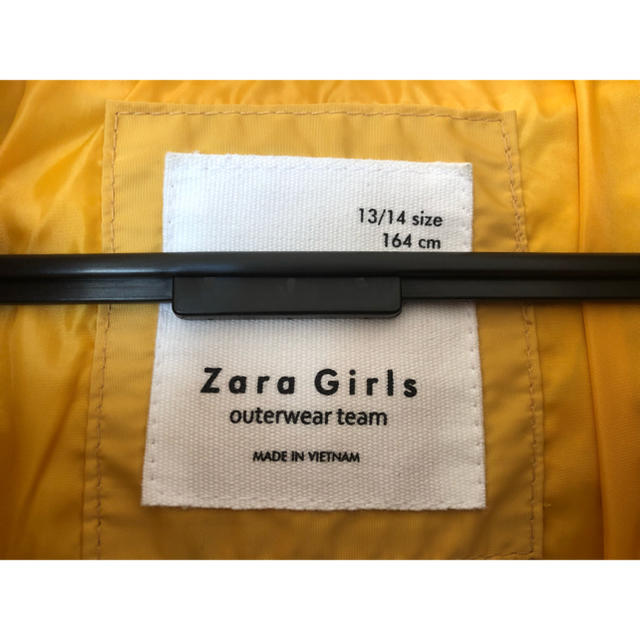 ZARA(ザラ)のZARA イエロー/ダウンジャケット 美品 レディースのジャケット/アウター(ダウンジャケット)の商品写真