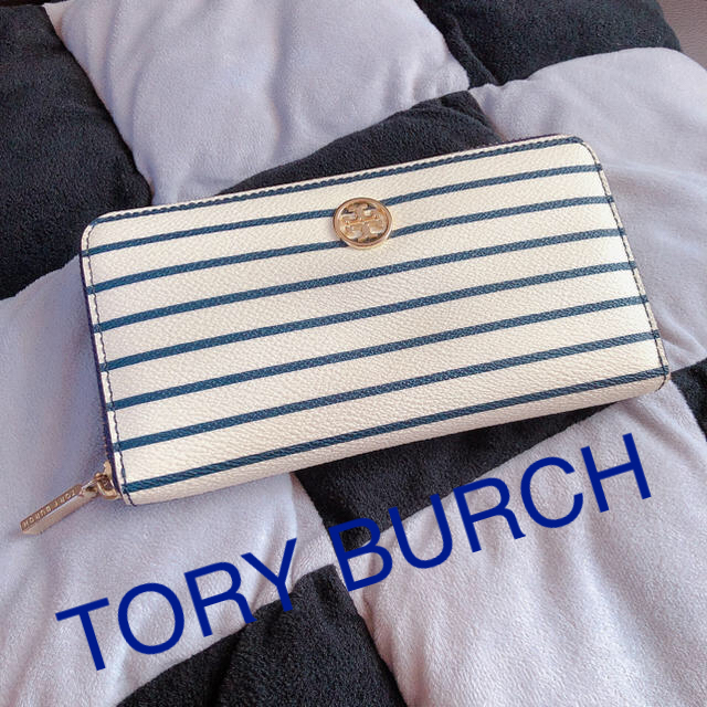 Tory Burch(トリーバーチ)のお値下げ中！ 【トリーバーチ】ラウンドファスナー 長財布  レディースのファッション小物(財布)の商品写真