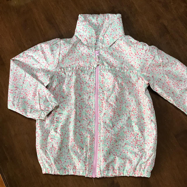 3can4on(サンカンシオン)の花柄ウインドブレーカー  120 キッズ/ベビー/マタニティのキッズ服女の子用(90cm~)(ジャケット/上着)の商品写真