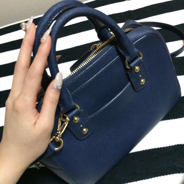 Michael Kors(マイケルコース)のMICHAEL KORS ネイビー レディースのバッグ(ハンドバッグ)の商品写真