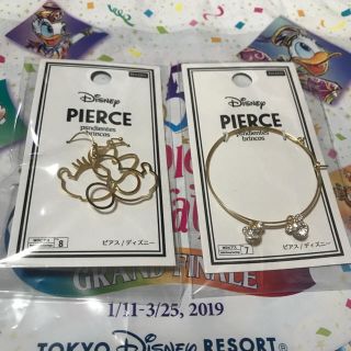 ディズニー(Disney)のダイソー ディズニー ゴールドピアス 2個セット(ピアス)