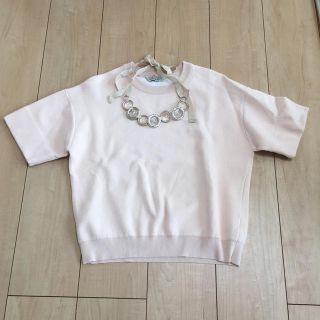 トラッゾドンナ(TORRAZZO DONNA)の美品 カットソー ネックレス付きカットソー TORRAZZO DONNA(カットソー(半袖/袖なし))