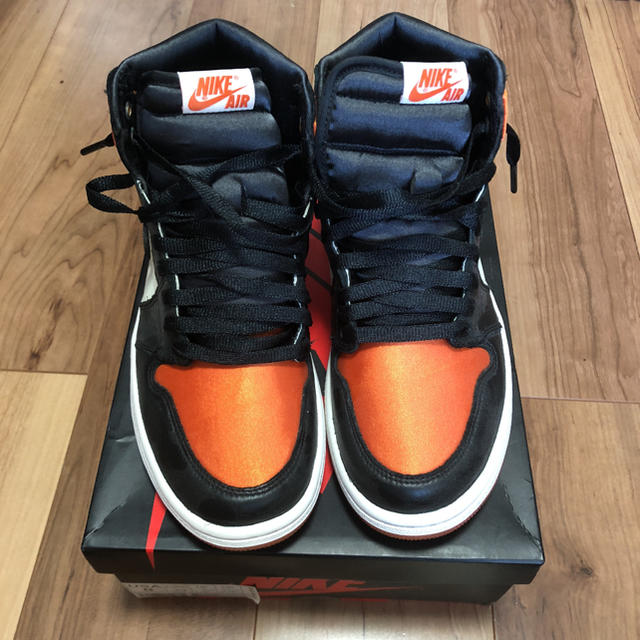 NIKE(ナイキ)のAIR JORDAN 1 Satin Shattered Backboard レディースの靴/シューズ(スニーカー)の商品写真