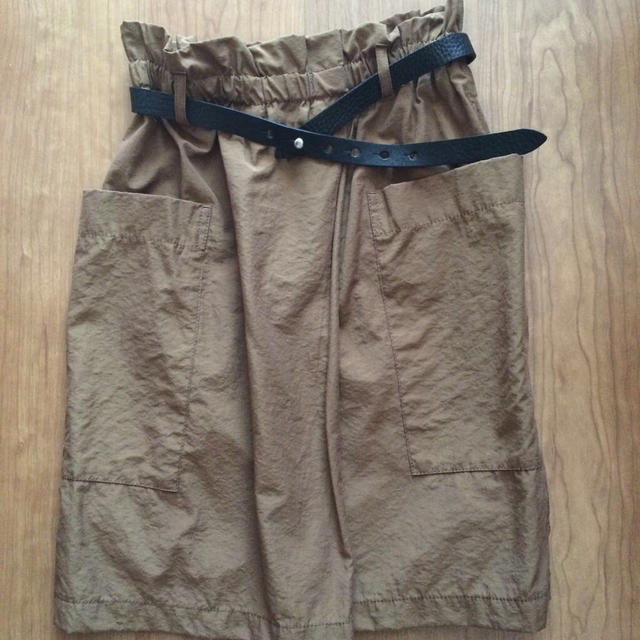 TOMORROWLAND(トゥモローランド)のMACPHEE ベルト付スカート レディースのスカート(ひざ丈スカート)の商品写真