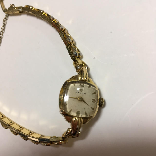 セール新品 アンティーク 腕時計 k18 の通販 by poosan's shop｜ラクマ 特価爆買い