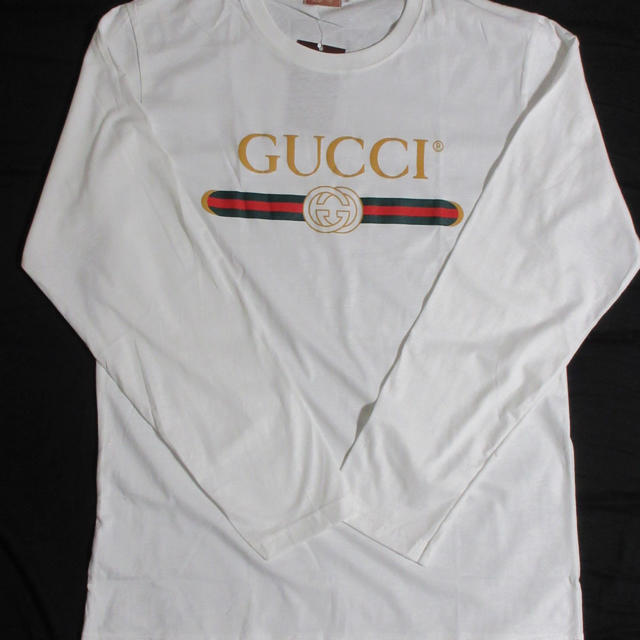 Gucci - 白 ロング/ロンTシャツ Mサイズの通販 by こーべー's shop ...