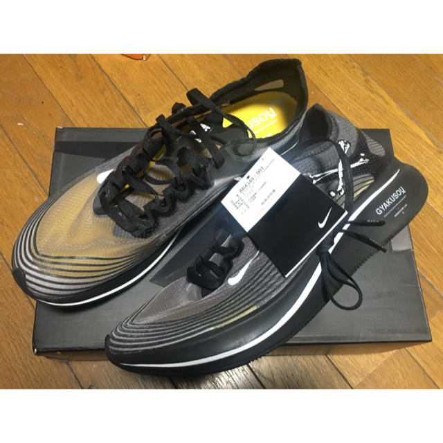 UNDERCOVER(アンダーカバー)の未使用 UNDERCOVER x NIKE zoomfly 27cm ギャクソウ メンズの靴/シューズ(スニーカー)の商品写真