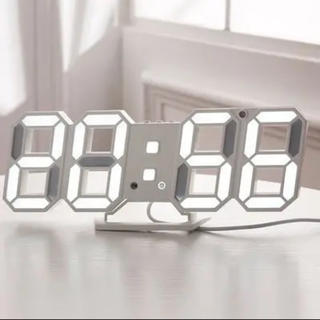 LEDデジタル時計 3D(置時計)