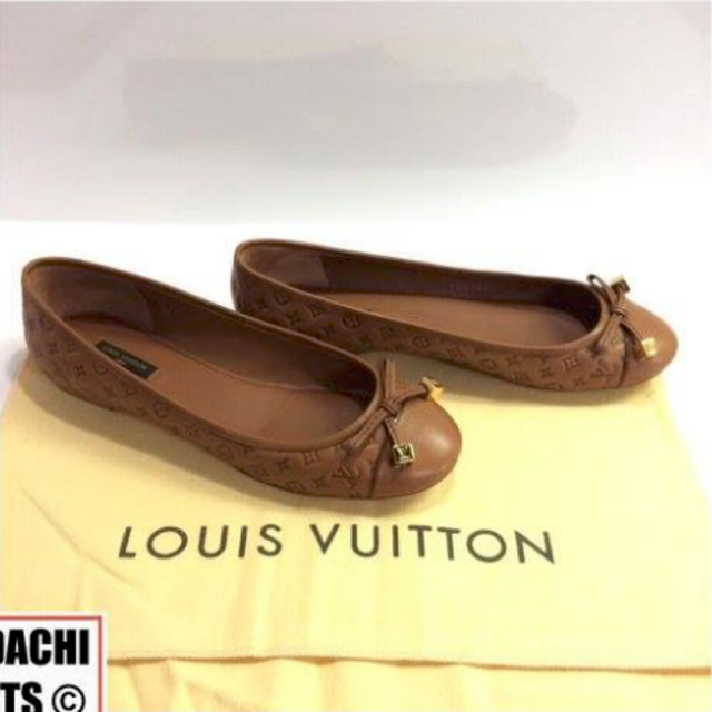 LOUIS VUITTON(ルイヴィトン)のLouis Vuitton Debbie レザーバレエ フラットシューズ  レディースの靴/シューズ(バレエシューズ)の商品写真