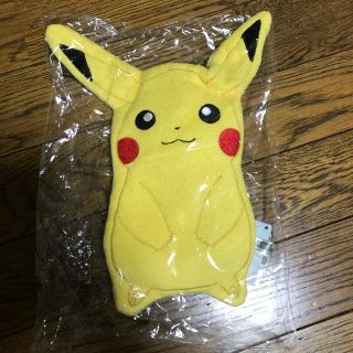 ポケモン(ポケモン)のペタふわポーチ  ピカチュウ  ポケモン (ポーチ)