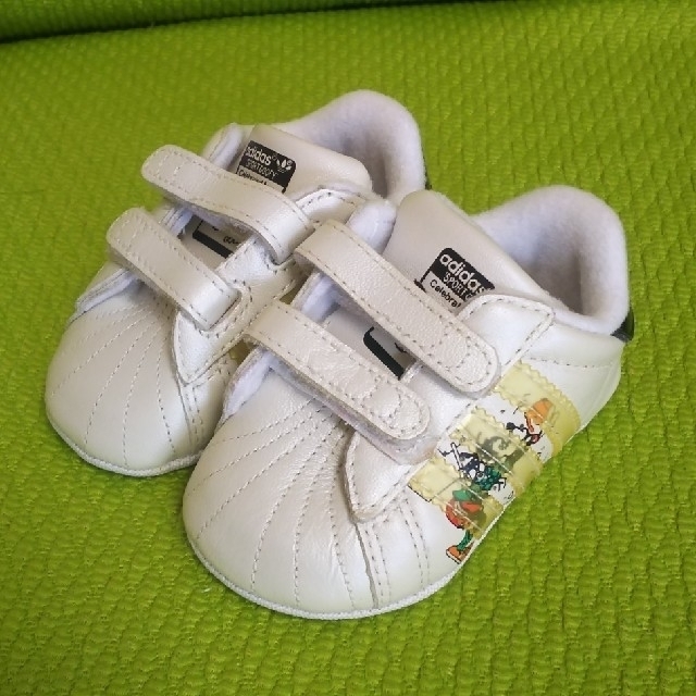 adidas(アディダス)のかわいいあんよに…adidas ベビーシューズ キッズ/ベビー/マタニティのベビー靴/シューズ(~14cm)(スニーカー)の商品写真