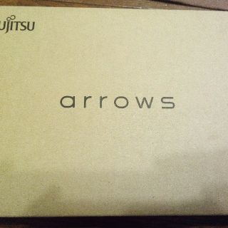 フジツウ(富士通)のarrows m04 ホワイト(スマートフォン本体)