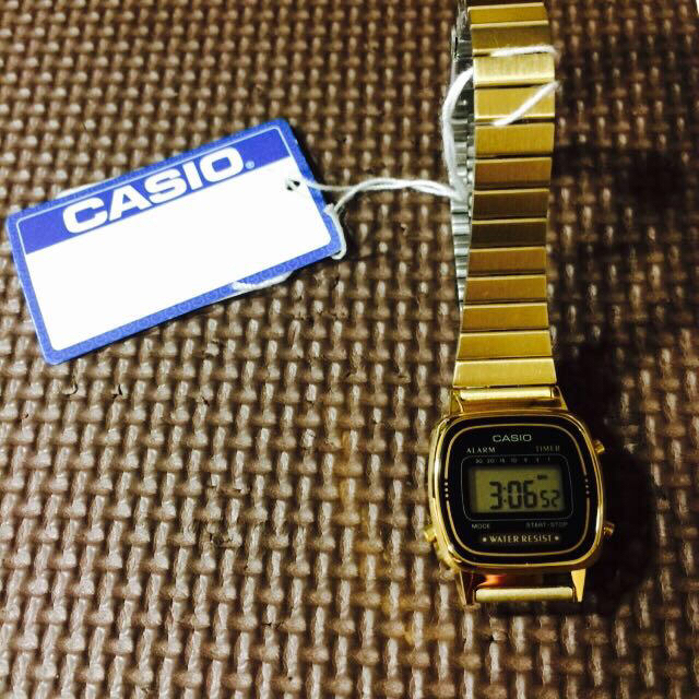 CASIO(カシオ)のカシオ 時計 ゴールド レディースのファッション小物(腕時計)の商品写真