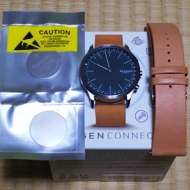 SKAGEN(スカーゲン)の【新品同様】SKAGEN スマートウォッチ SKT1200 + 交換用電池2個 メンズの時計(腕時計(アナログ))の商品写真