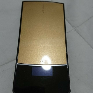 エヌイーシー(NEC)のdocomo N905iμ ゴールド(携帯電話本体)