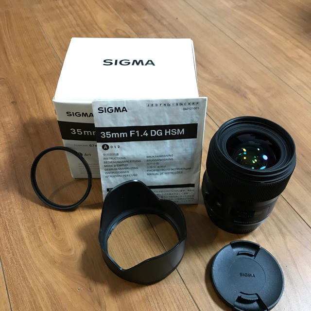 SIGMA(シグマ)のシグマ SIGMA 35mm F1.4 DG HSM Art キャノンマウント スマホ/家電/カメラのカメラ(レンズ(単焦点))の商品写真